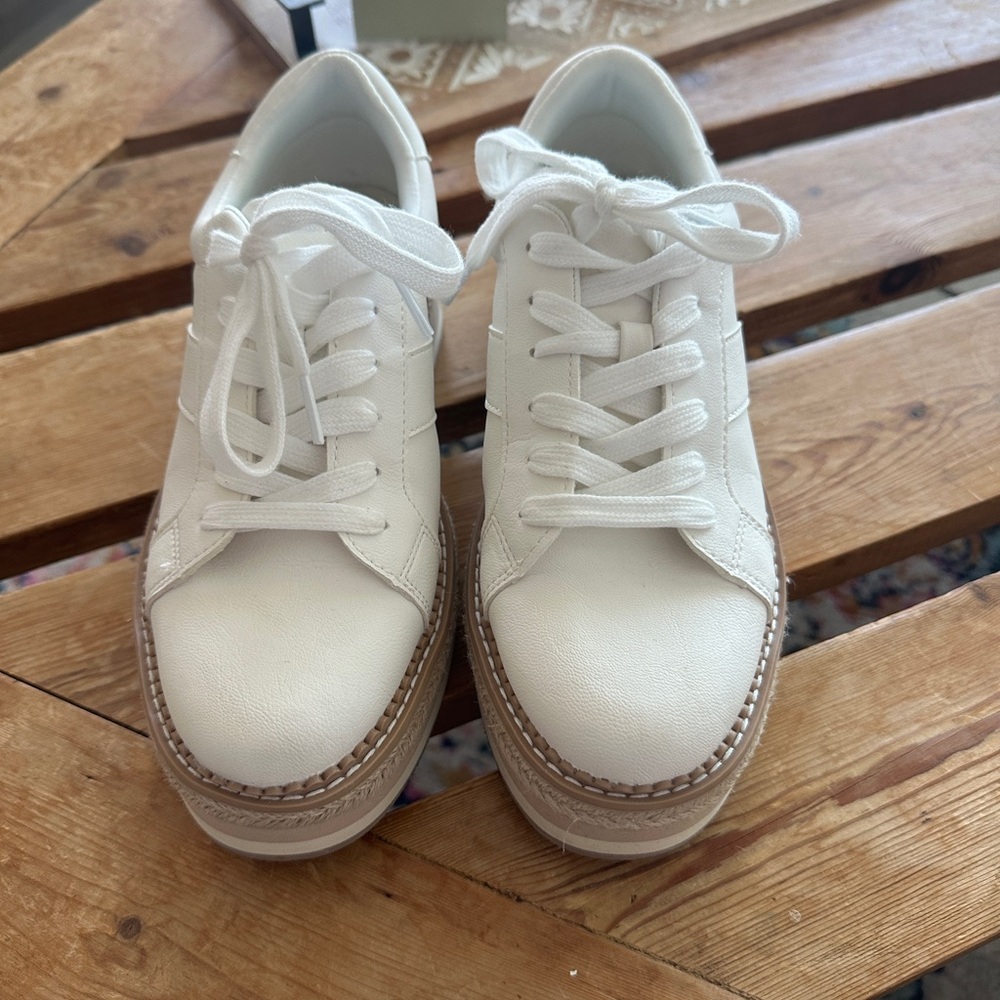 DV by Dolce Vita
Bailey Espadrille Platform
Sneaker - Picture 5 of 6